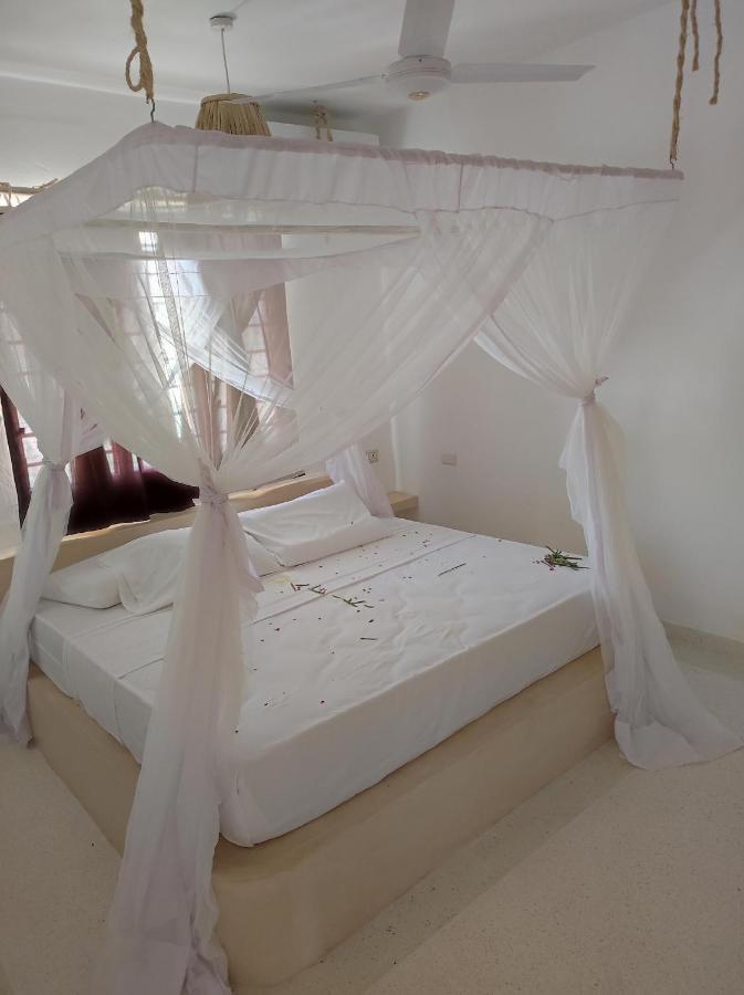Ghelli House - Milele Resort Watamu Kültér fotó